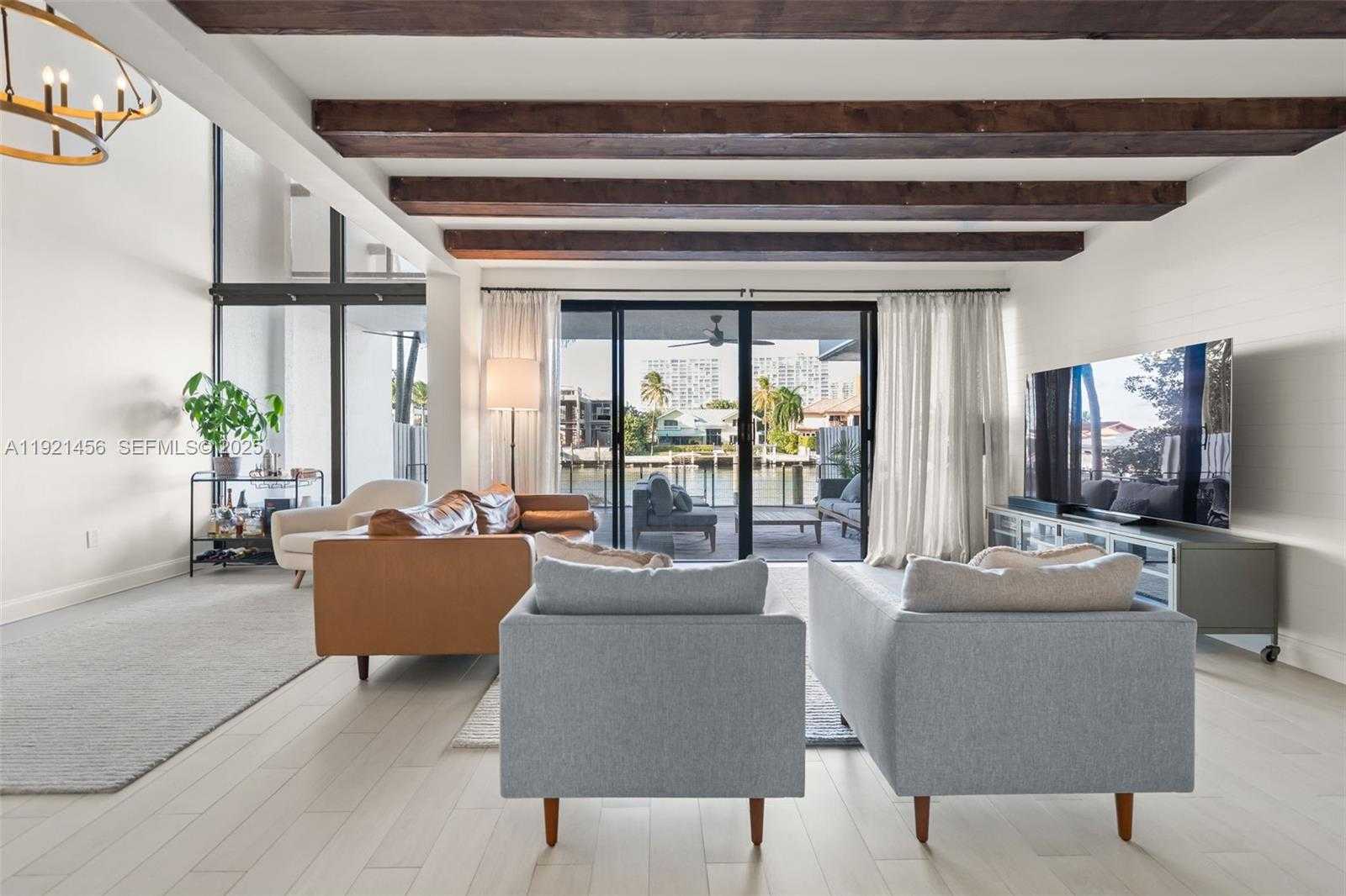 Small Image of 429 POINCIANA DR #1415, Sunny Isles Beach Number 3