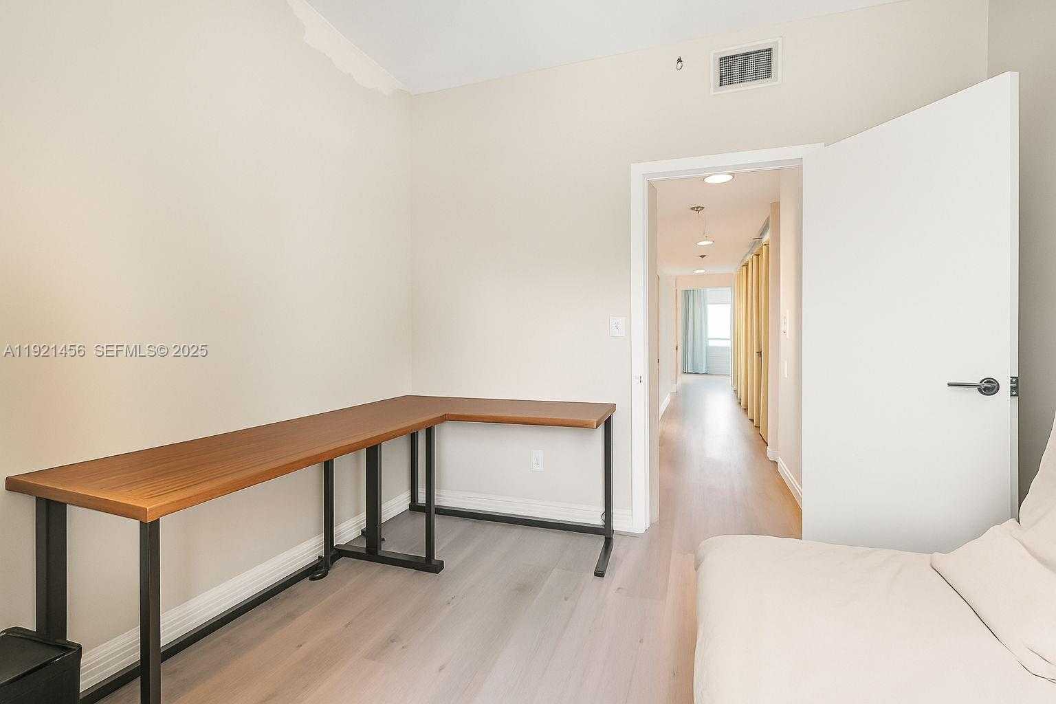 Small Image of 429 POINCIANA DR #1415, Sunny Isles Beach Number 30