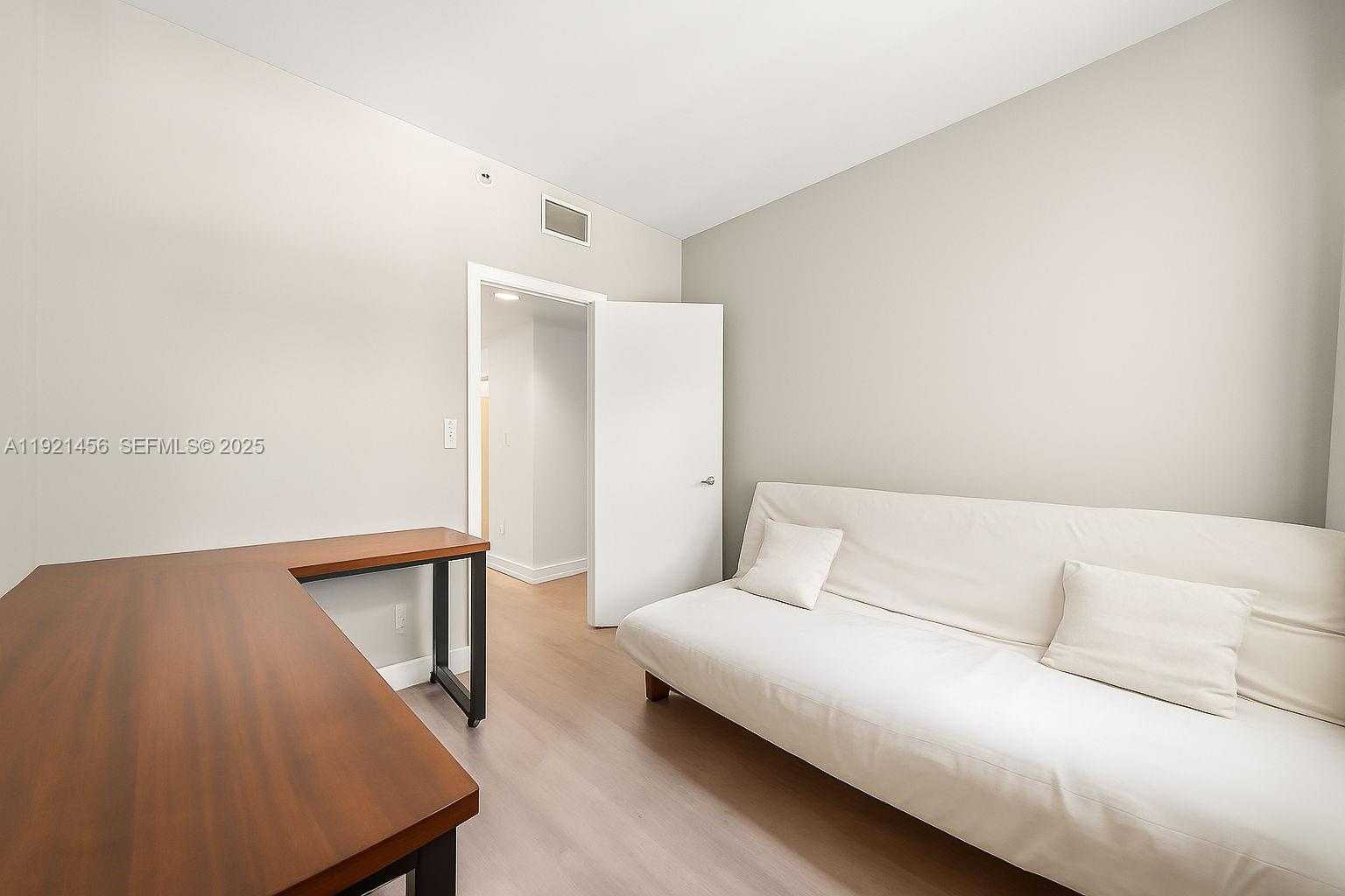 Small Image of 429 POINCIANA DR #1415, Sunny Isles Beach Number 32