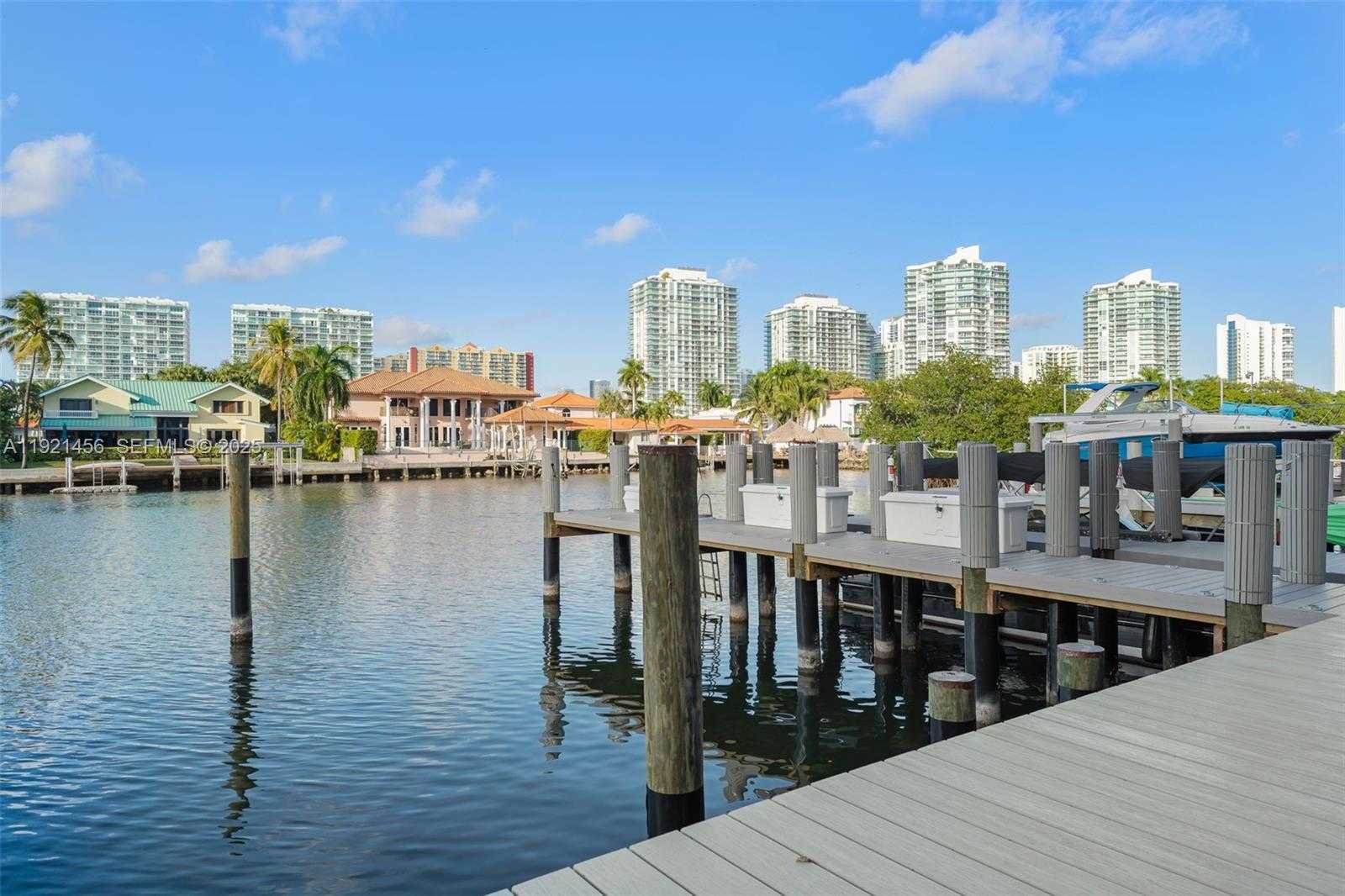 Small Image of 429 POINCIANA DR #1415, Sunny Isles Beach Number 37