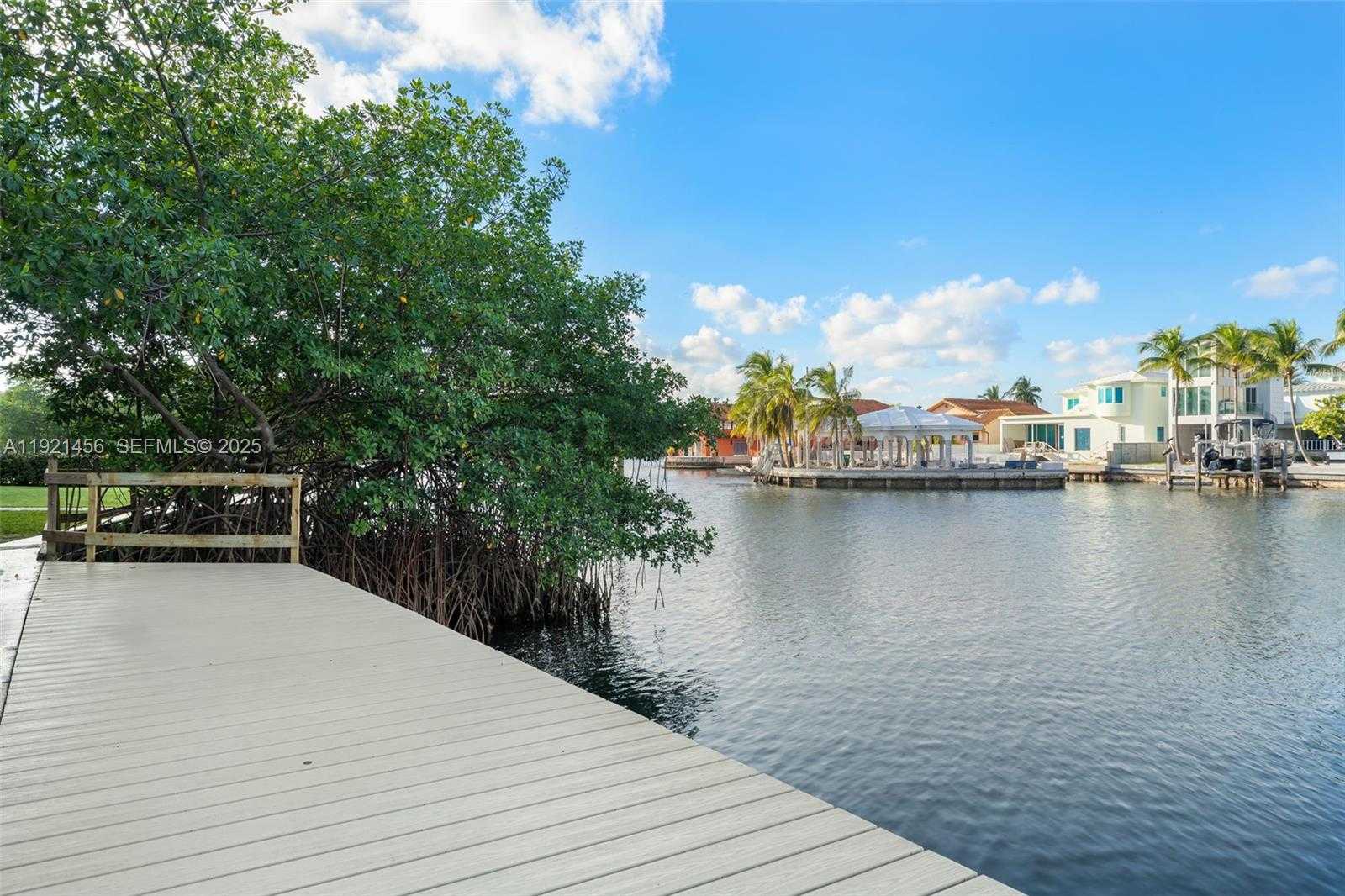 Small Image of 429 POINCIANA DR #1415, Sunny Isles Beach Number 38