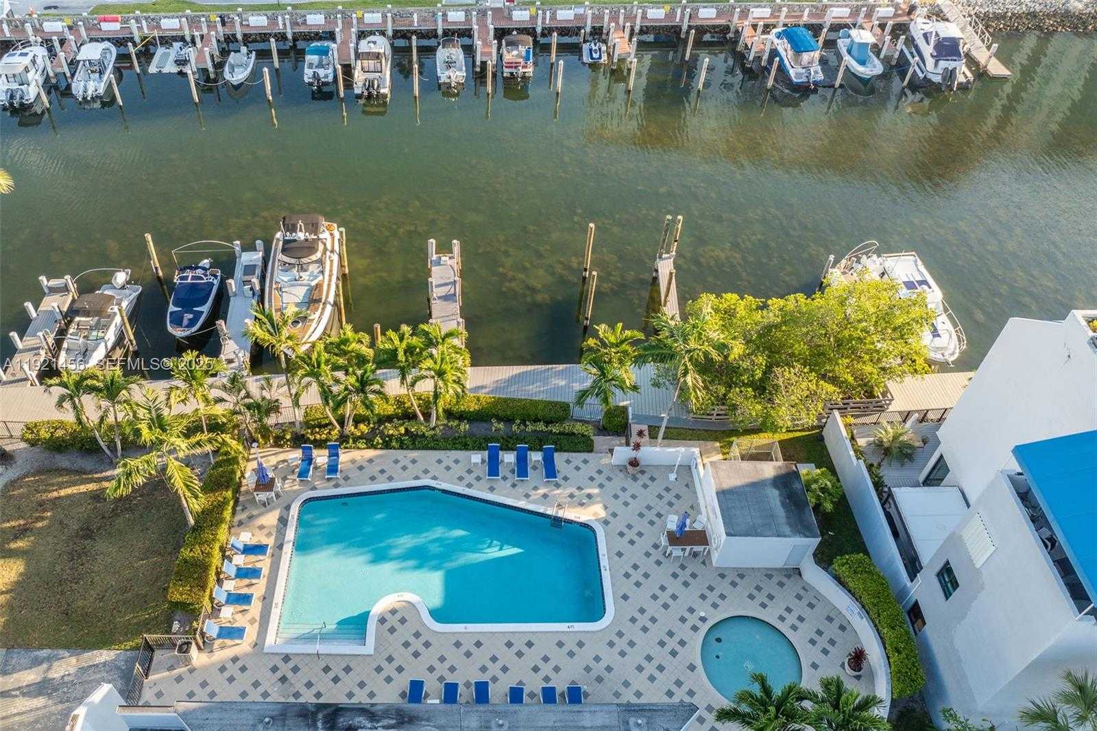 Small Image of 429 POINCIANA DR #1415, Sunny Isles Beach Number 40