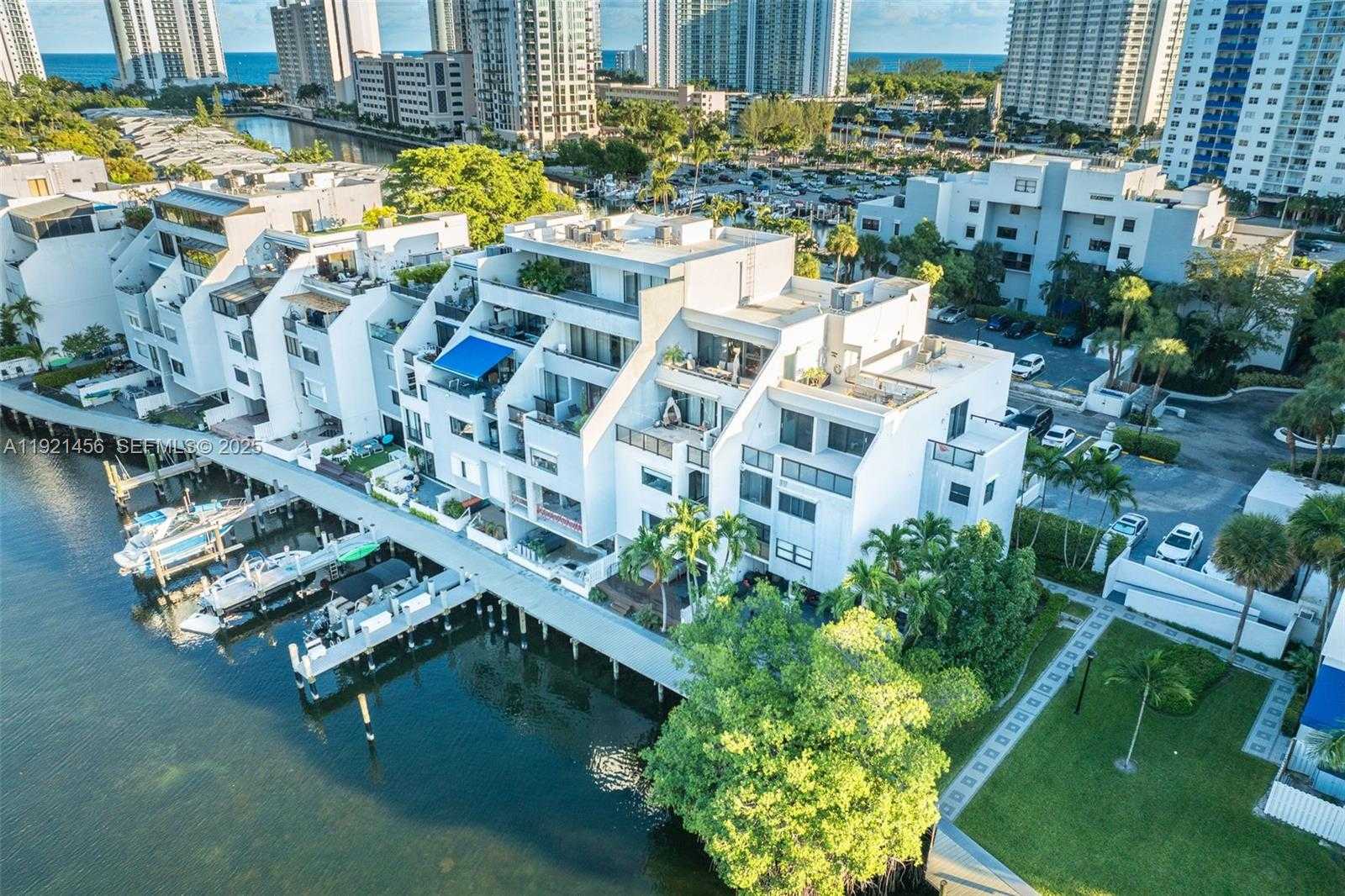 Small Image of 429 POINCIANA DR #1415, Sunny Isles Beach Number 50