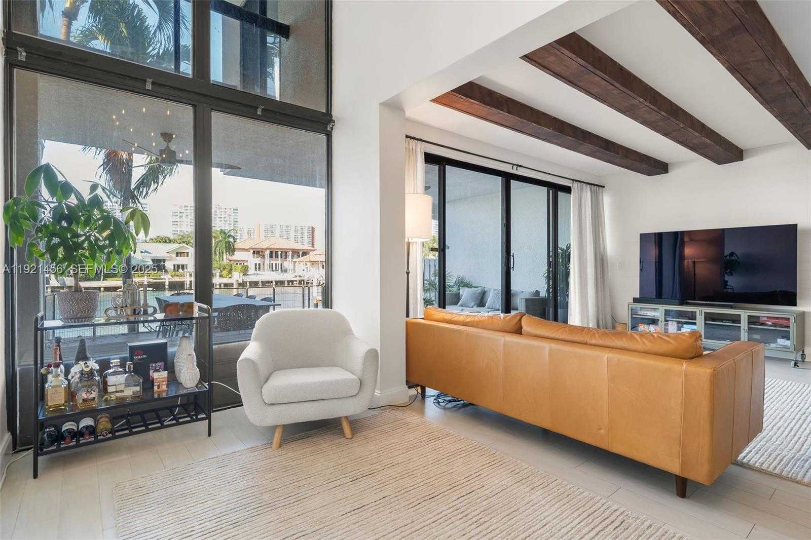 Small Image of 429 POINCIANA DR #1415, Sunny Isles Beach Number 8