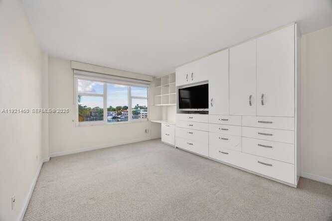 Small Image of 5600 COLLINS AVE #4H, Miami Beach Number 14