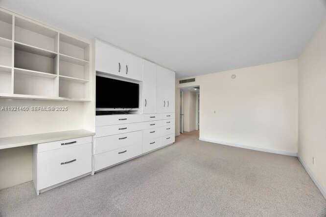 Small Image of 5600 COLLINS AVE #4H, Miami Beach Number 15