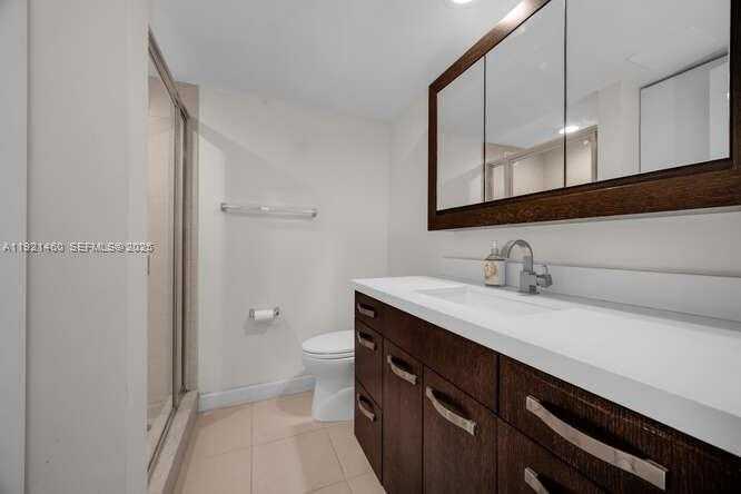 Small Image of 5600 COLLINS AVE #4H, Miami Beach Number 20