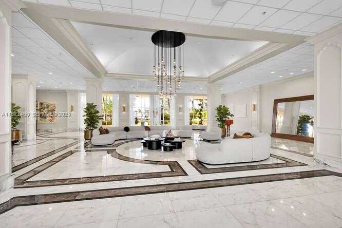 Small Image of 5600 COLLINS AVE #4H, Miami Beach Number 22