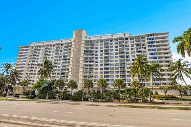 Small Image of 5600 COLLINS AVE #4H, Miami Beach Number 32