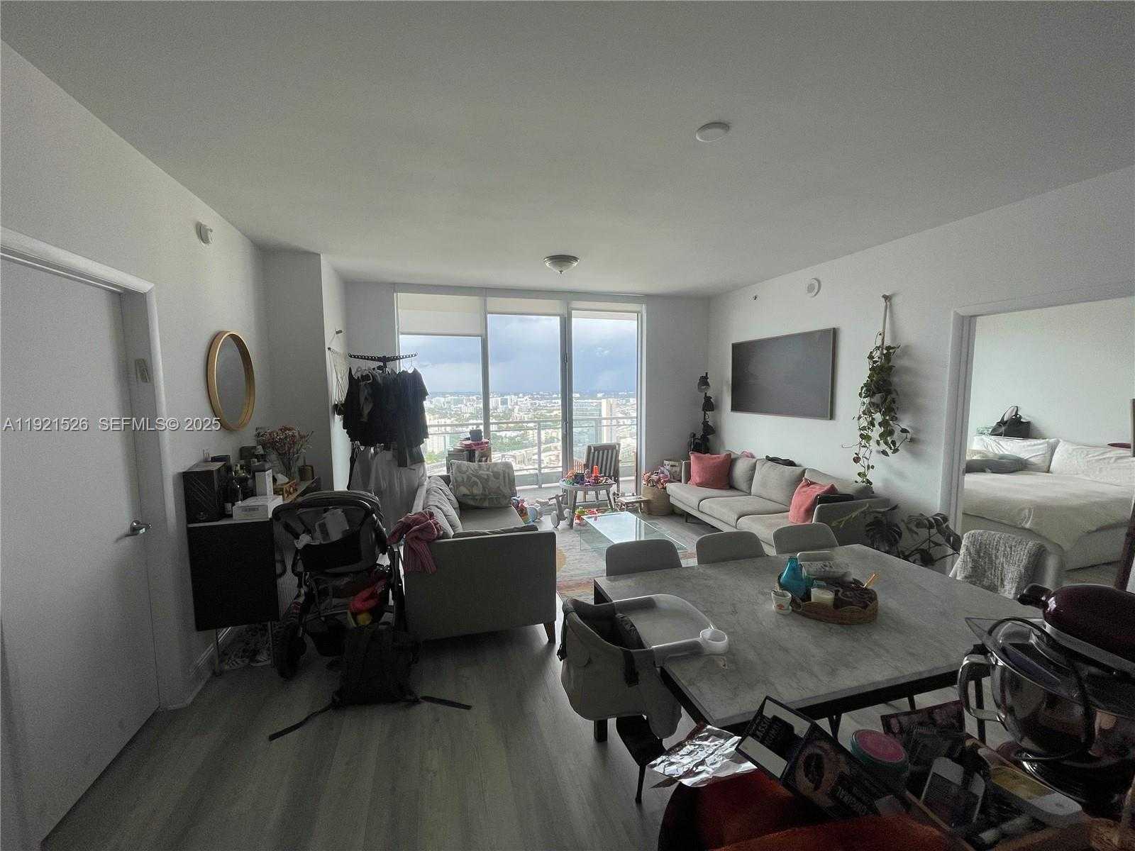 Small Image of 90 SOUTH WEST 3RD ST #4105, Miami Number 13