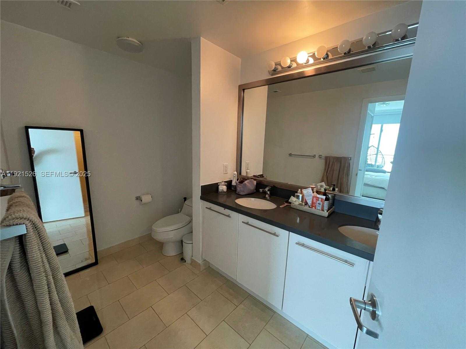 Small Image of 90 SOUTH WEST 3RD ST #4105, Miami Number 18