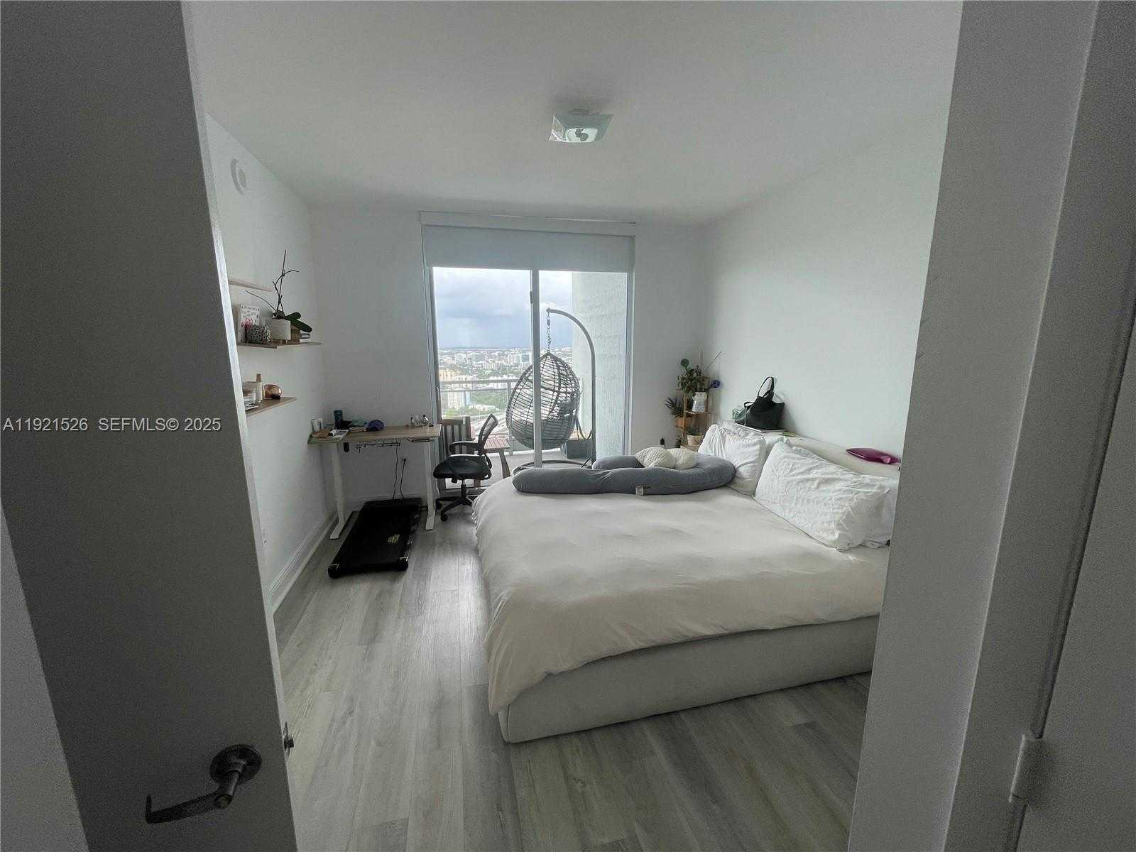 Small Image of 90 SOUTH WEST 3RD ST #4105, Miami Number 34