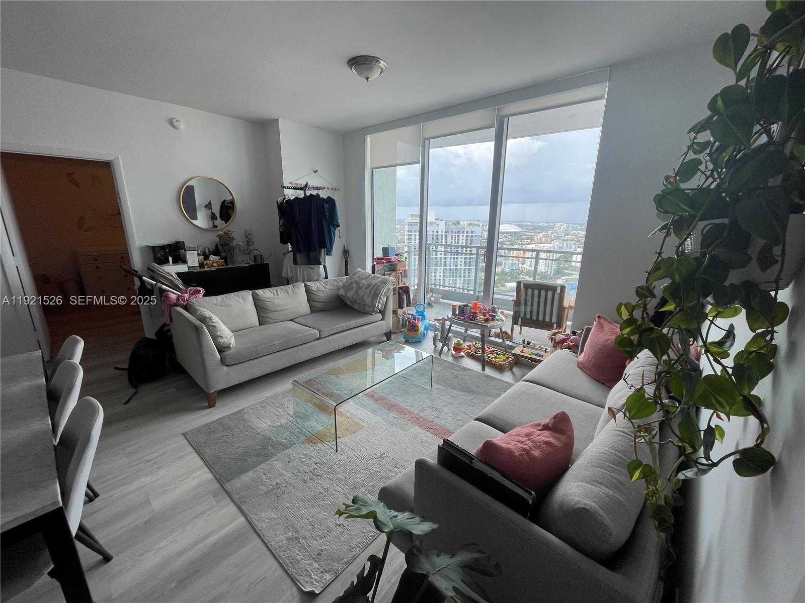 Small Image of 90 SOUTH WEST 3RD ST #4105, Miami Number 37