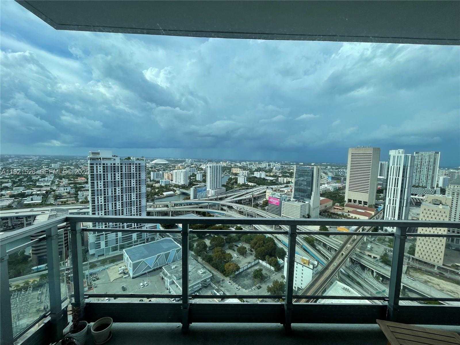 Small Image of 90 SOUTH WEST 3RD ST #4105, Miami Number 8