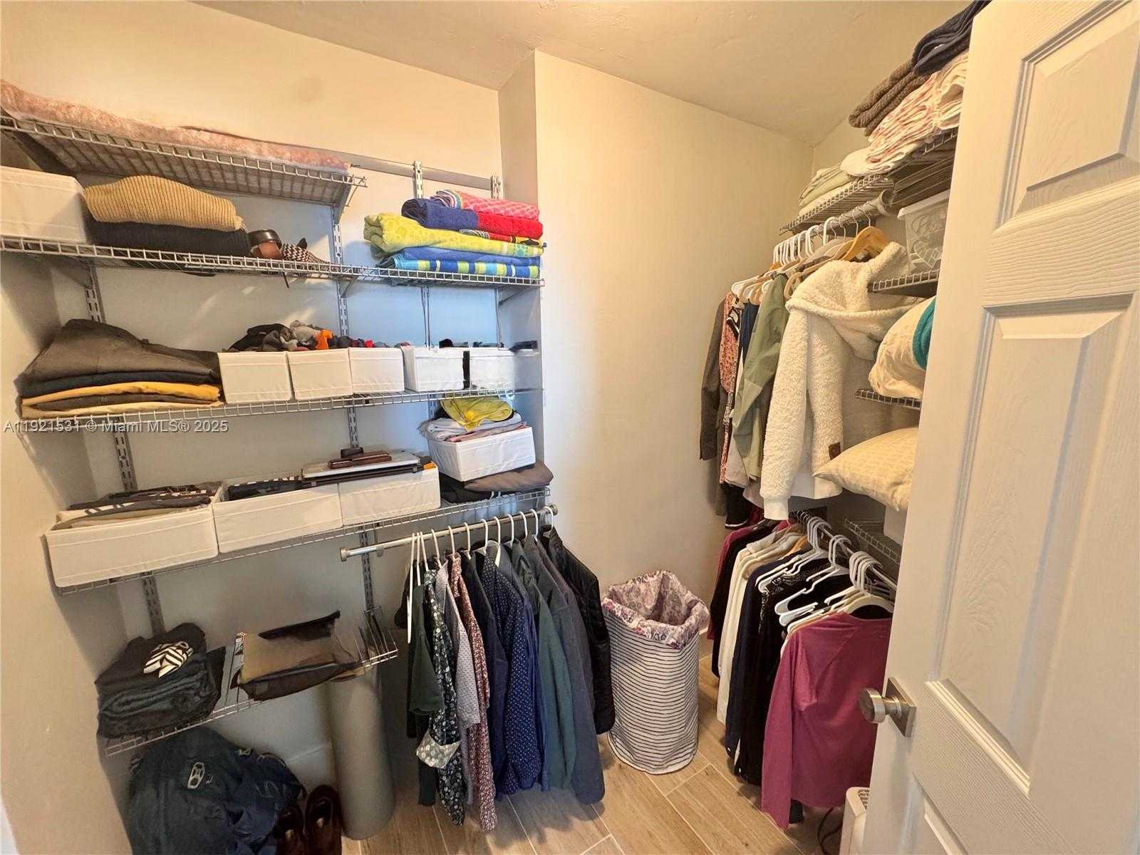 Small Image of 2899 COLLINS AVE #1201, Miami Beach Number 17