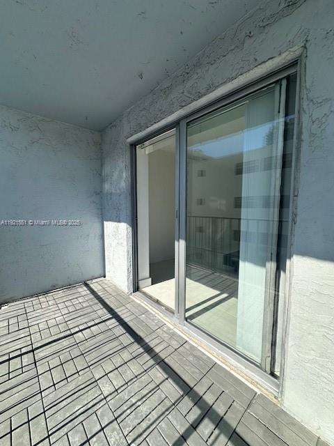 Small Image of 899 WEST AVE #4E, Miami Beach Number 10