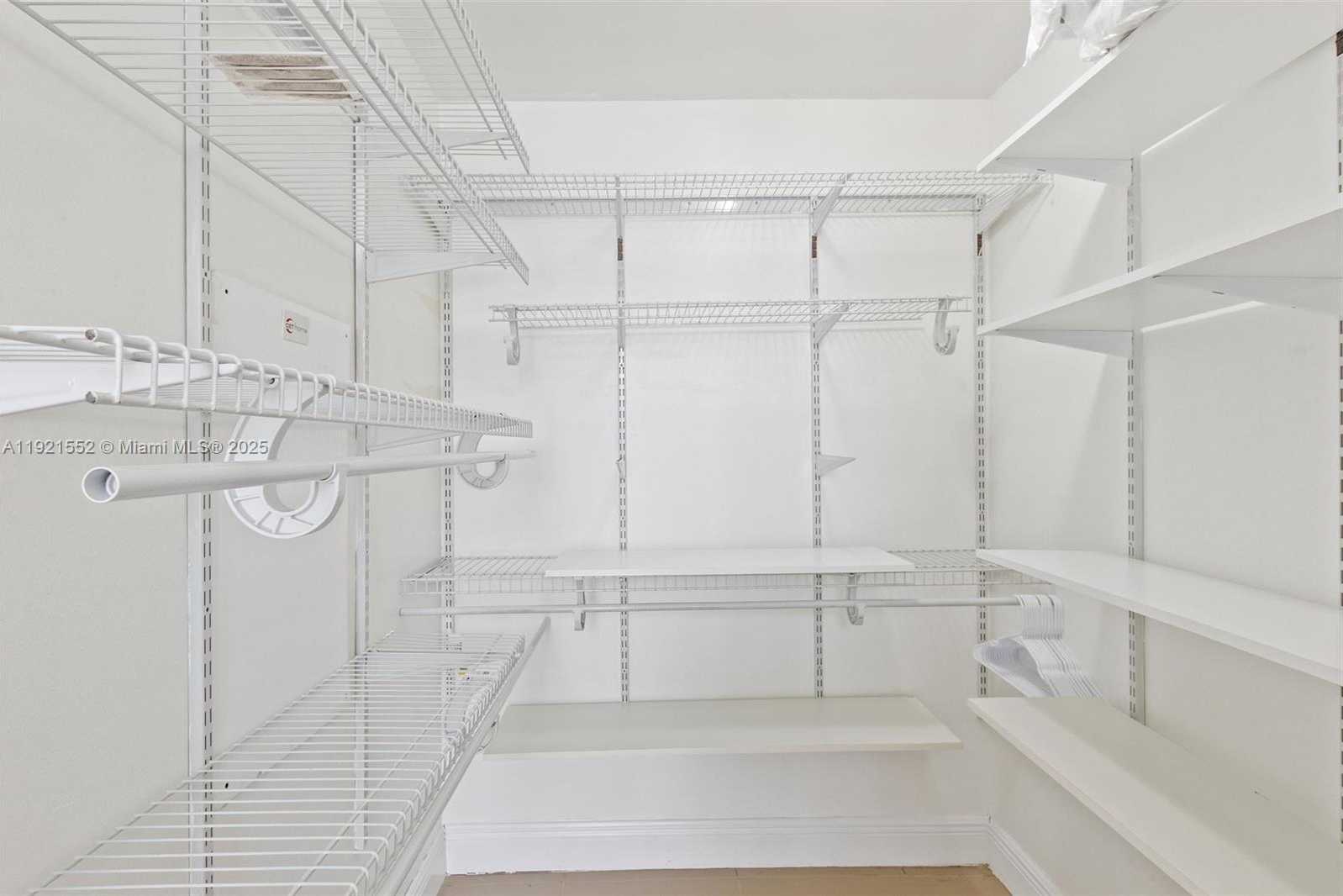 Small Image of 350 SOUTH MIAMI AVE #1805, Miami Number 27