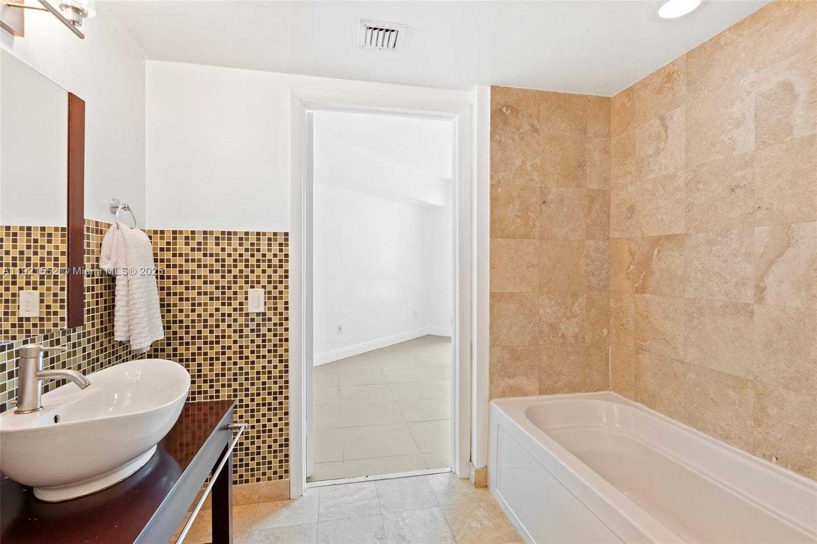 Small Image of 350 SOUTH MIAMI AVE #1805, Miami Number 29