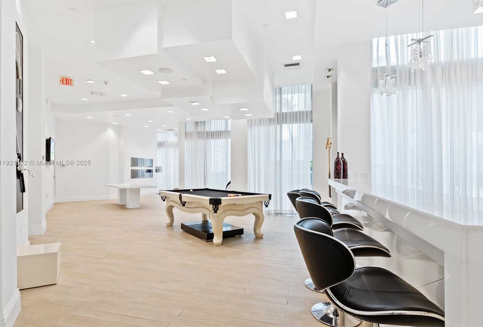 Small Image of 350 SOUTH MIAMI AVE #1805, Miami Number 33