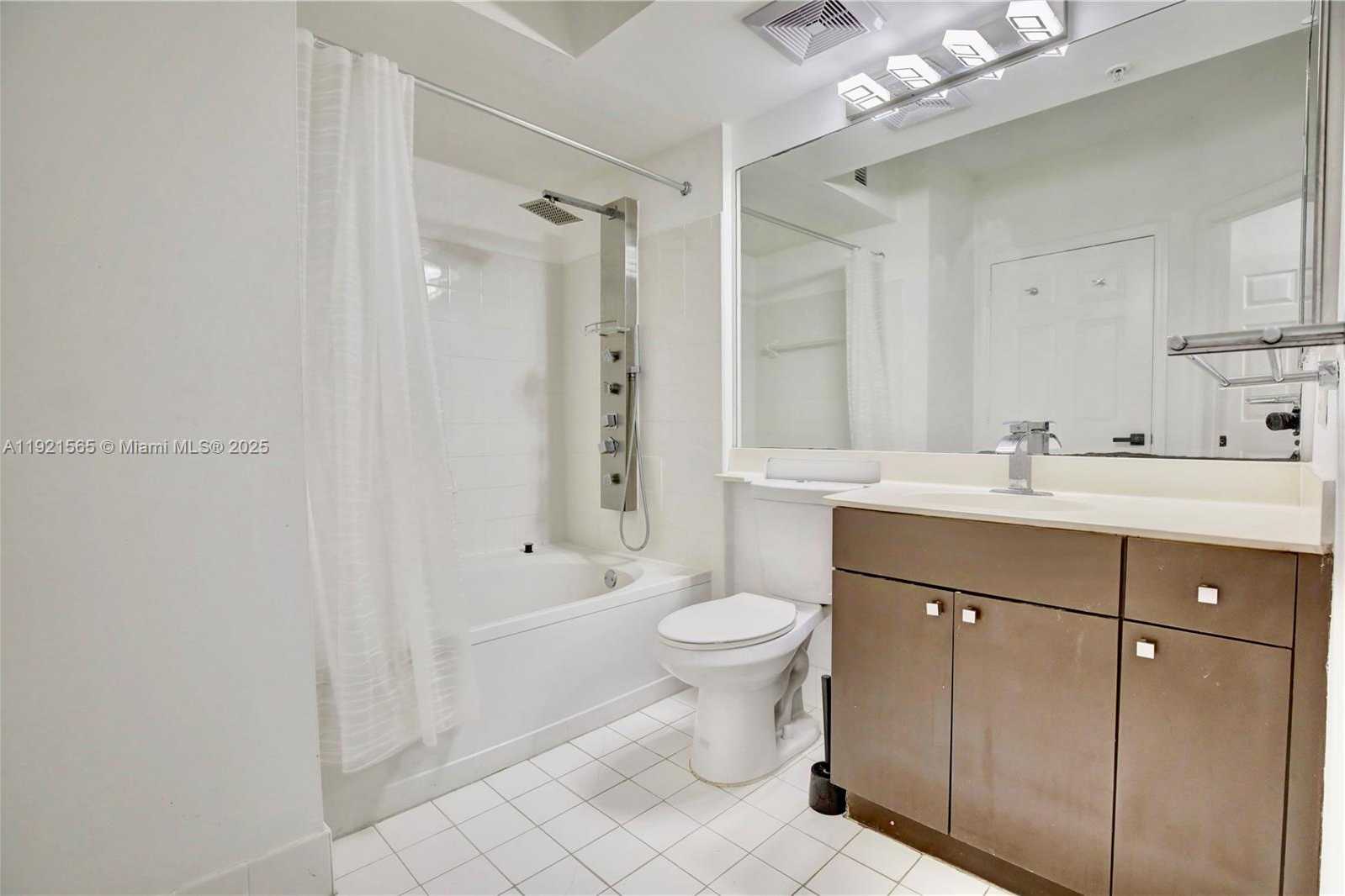 Small Image of 17100 NORTH BAY RD #1712, Sunny Isles Beach Number 10