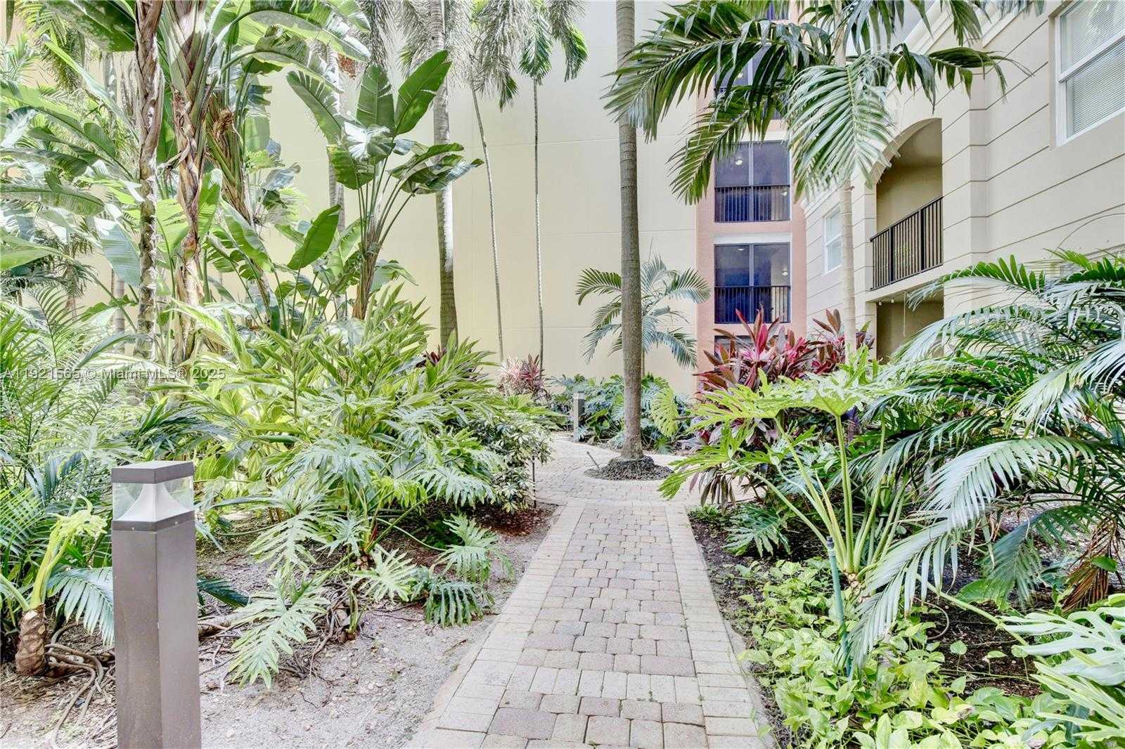 Small Image of 17100 NORTH BAY RD #1712, Sunny Isles Beach Number 14