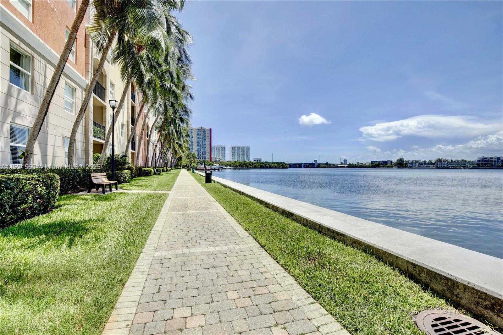 Small Image of 17100 NORTH BAY RD #1712, Sunny Isles Beach Number 15