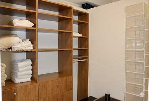 Imagen de Pequeño Objeto