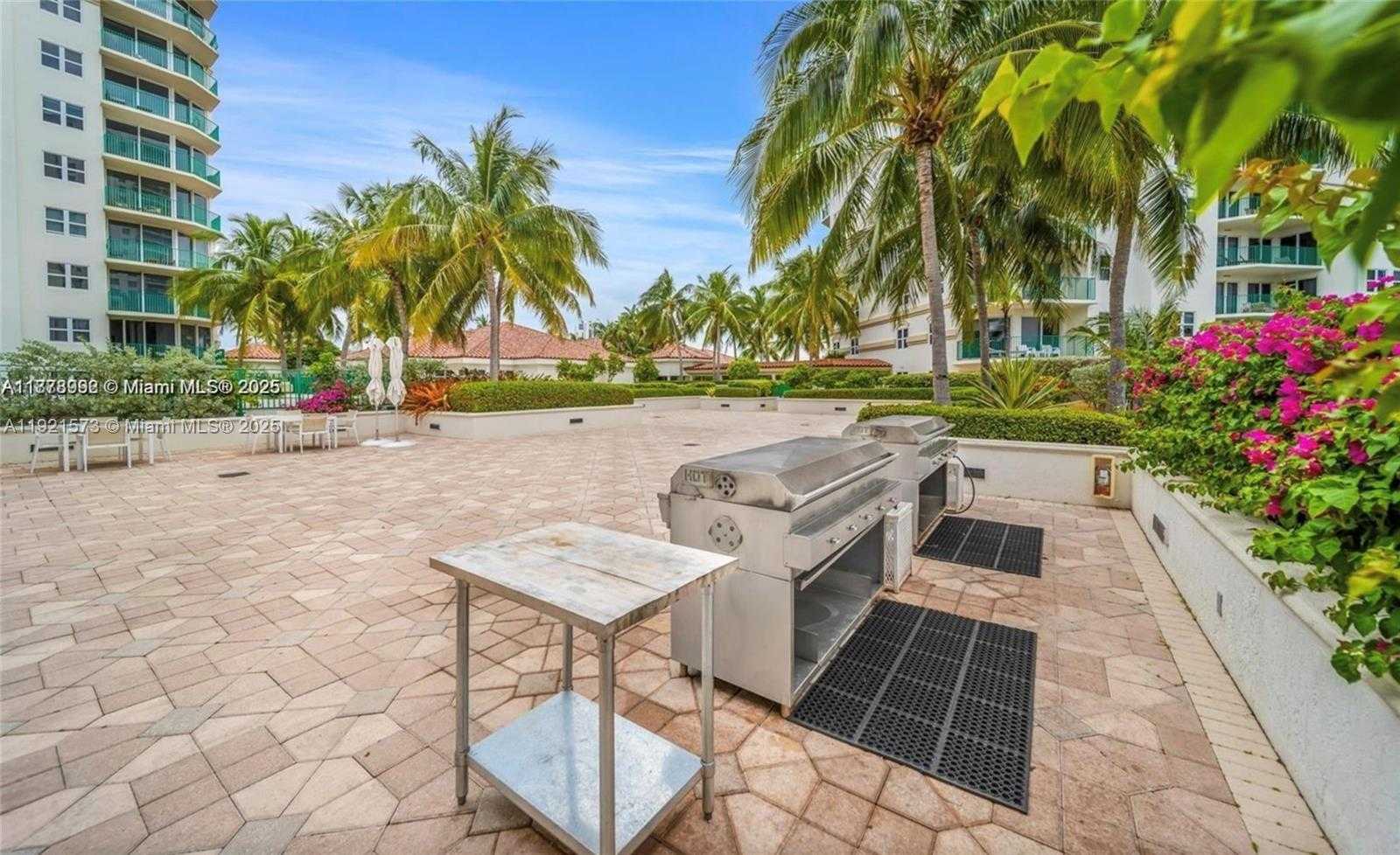 Imagen de Pequeño Objeto