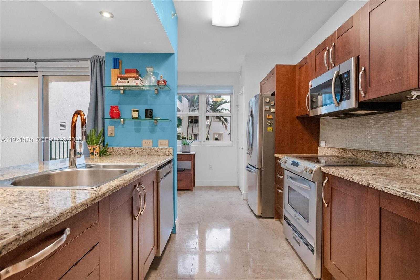 Small Image of 19900 EAST COUNTRY CLUB DR #212, Aventura Number 7