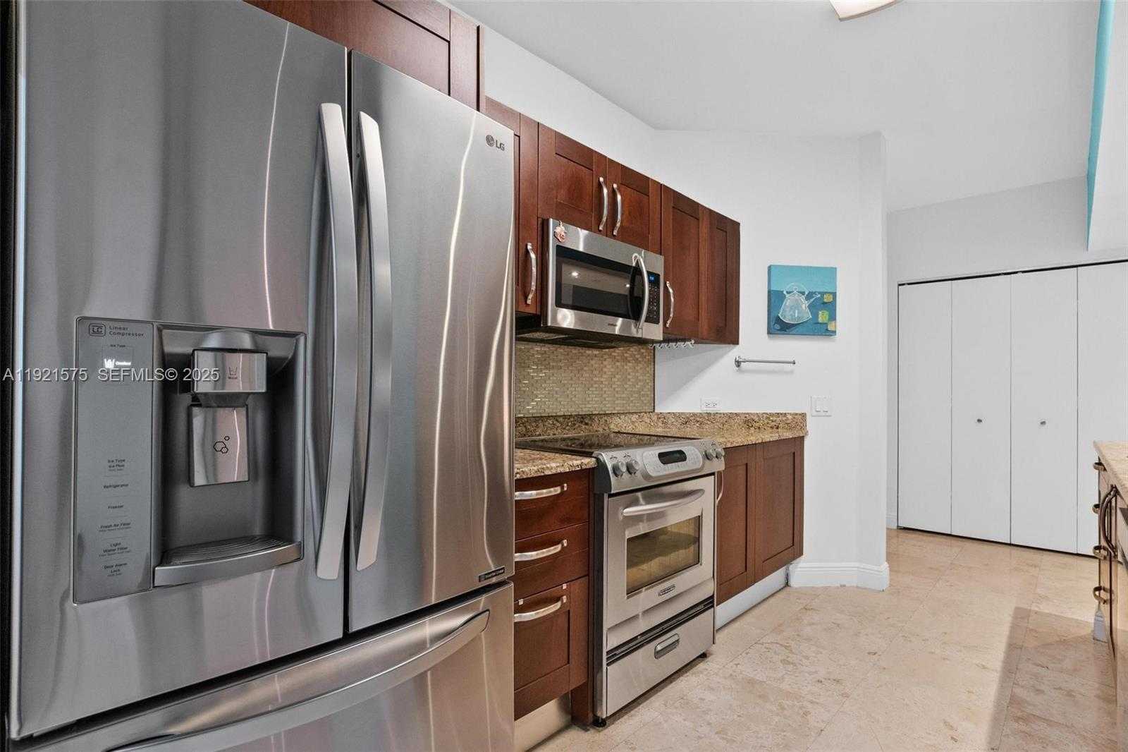 Small Image of 19900 EAST COUNTRY CLUB DR #212, Aventura Number 8