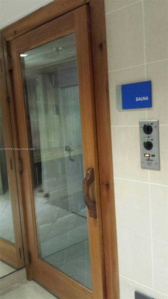 Small Image of 325 SOUTH BISCAYNE BLVD #1420, Miami Number 13