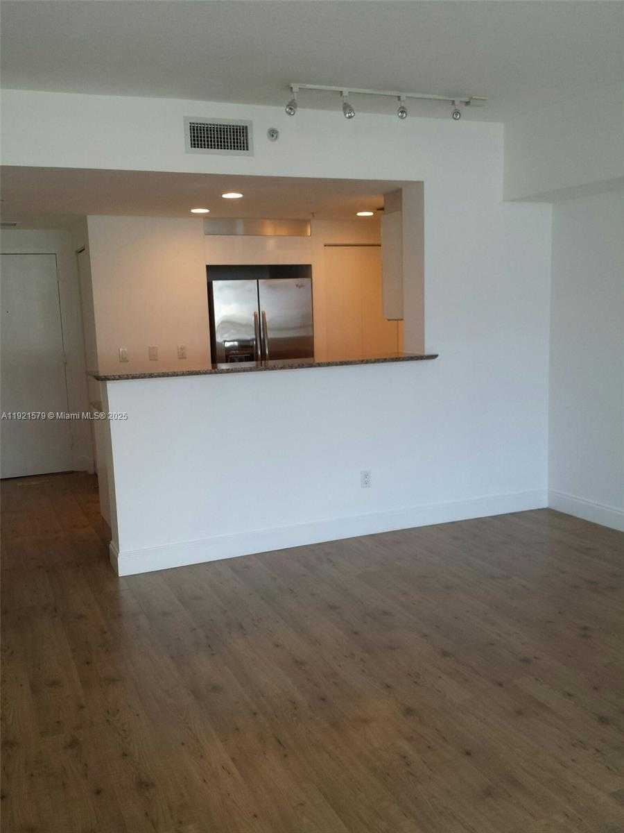Small Image of 325 SOUTH BISCAYNE BLVD #1420, Miami Number 9