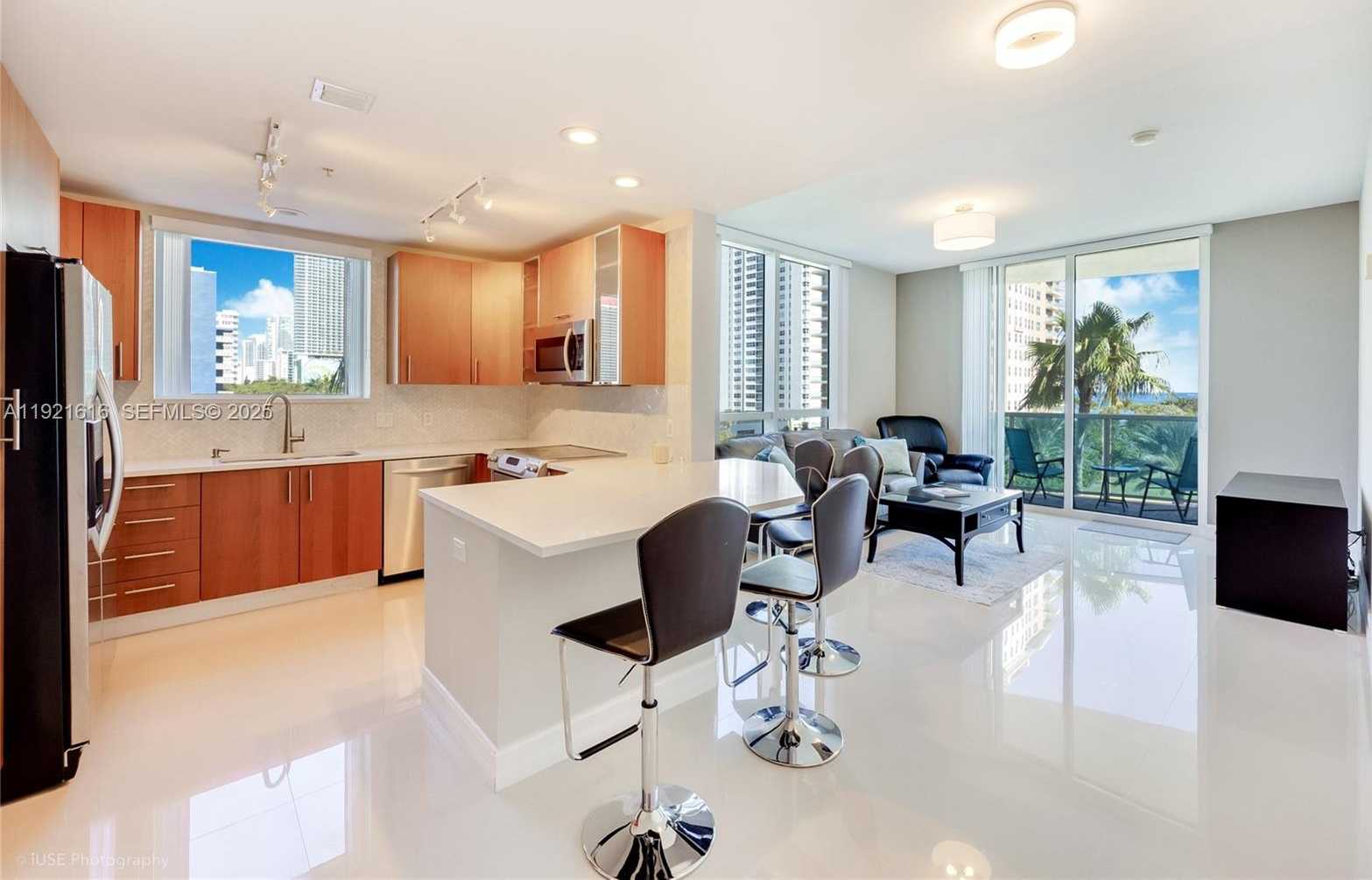 Imagen de Pequeño Objeto