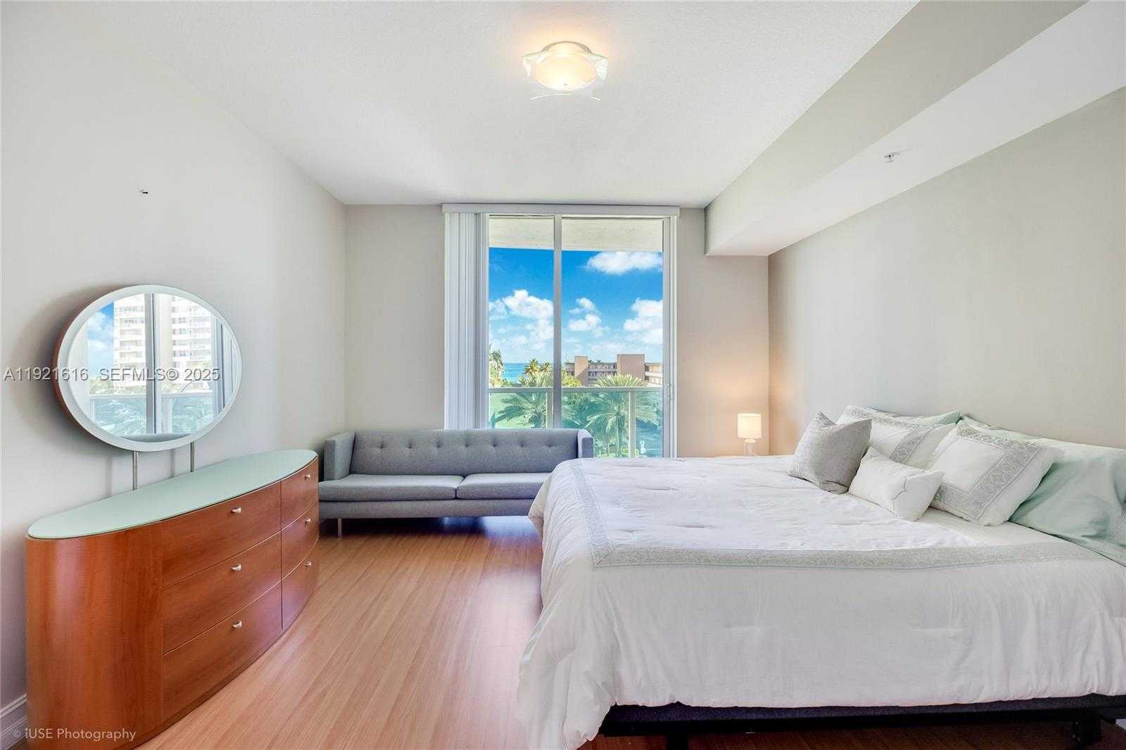 Imagen de Pequeño Objeto