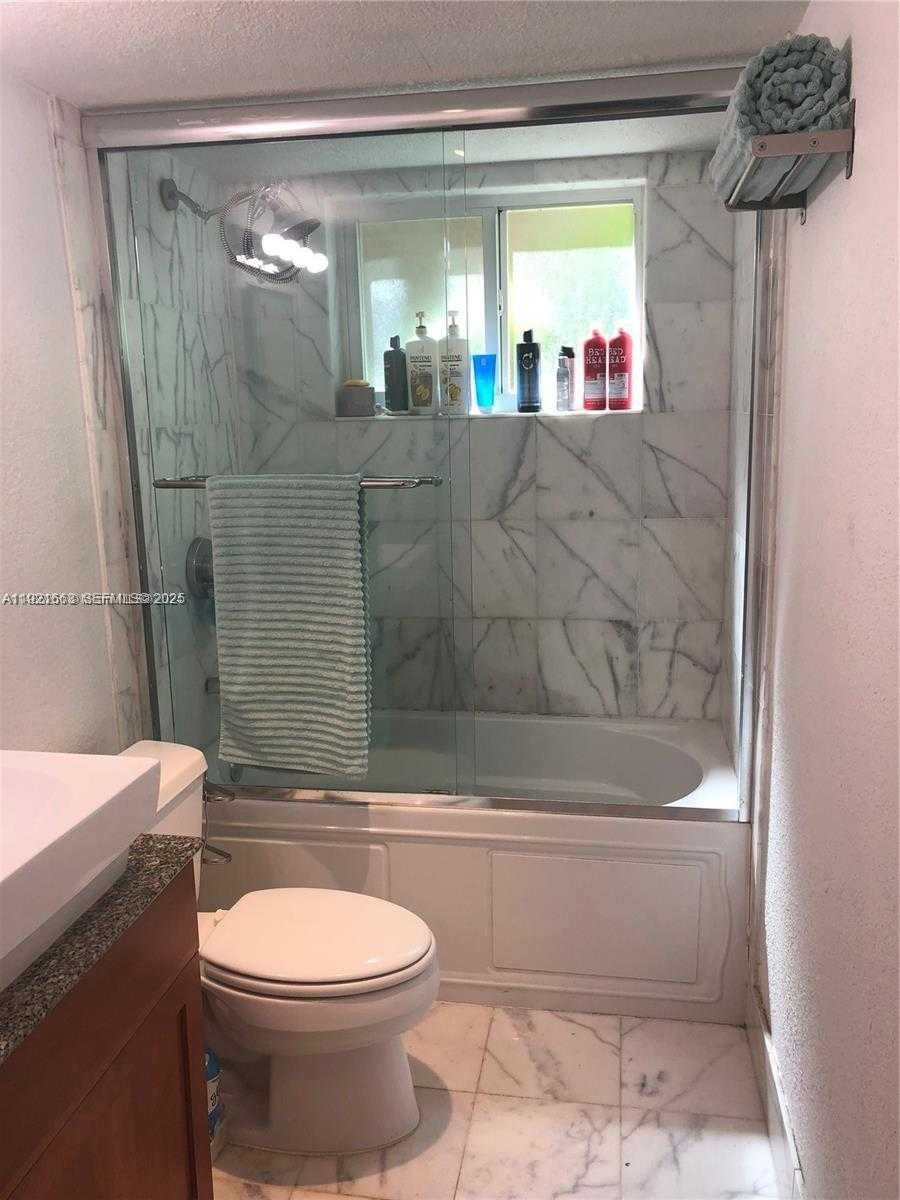 Small Image of 9971 WEST BAY HARBOR DR #101, Bay Harbor Islands Number 17