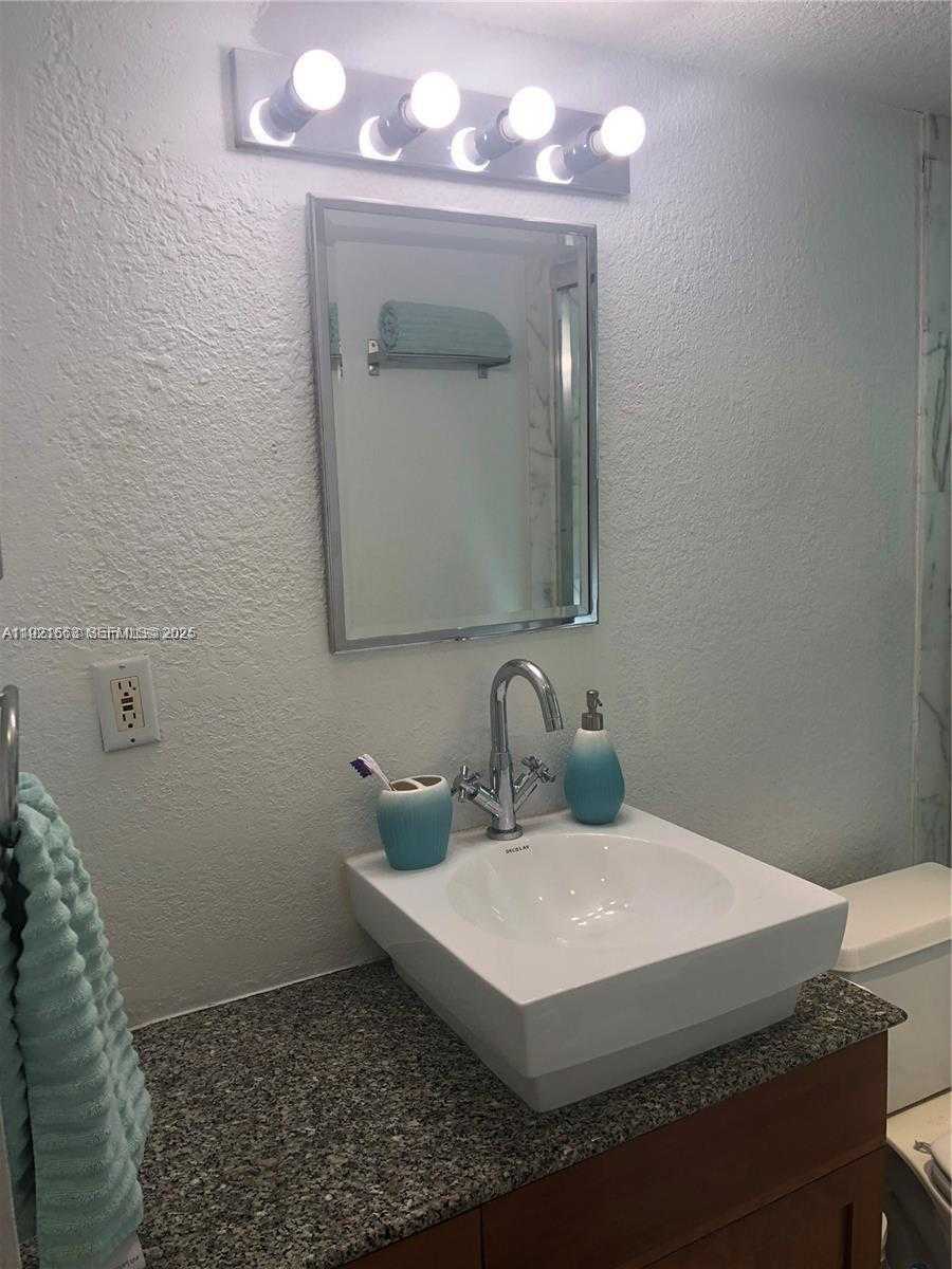 Small Image of 9971 WEST BAY HARBOR DR #101, Bay Harbor Islands Number 5