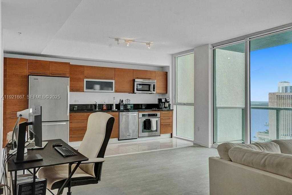 Small Image of 244 BISCAYNE BLVD #3005, Miami Number 12