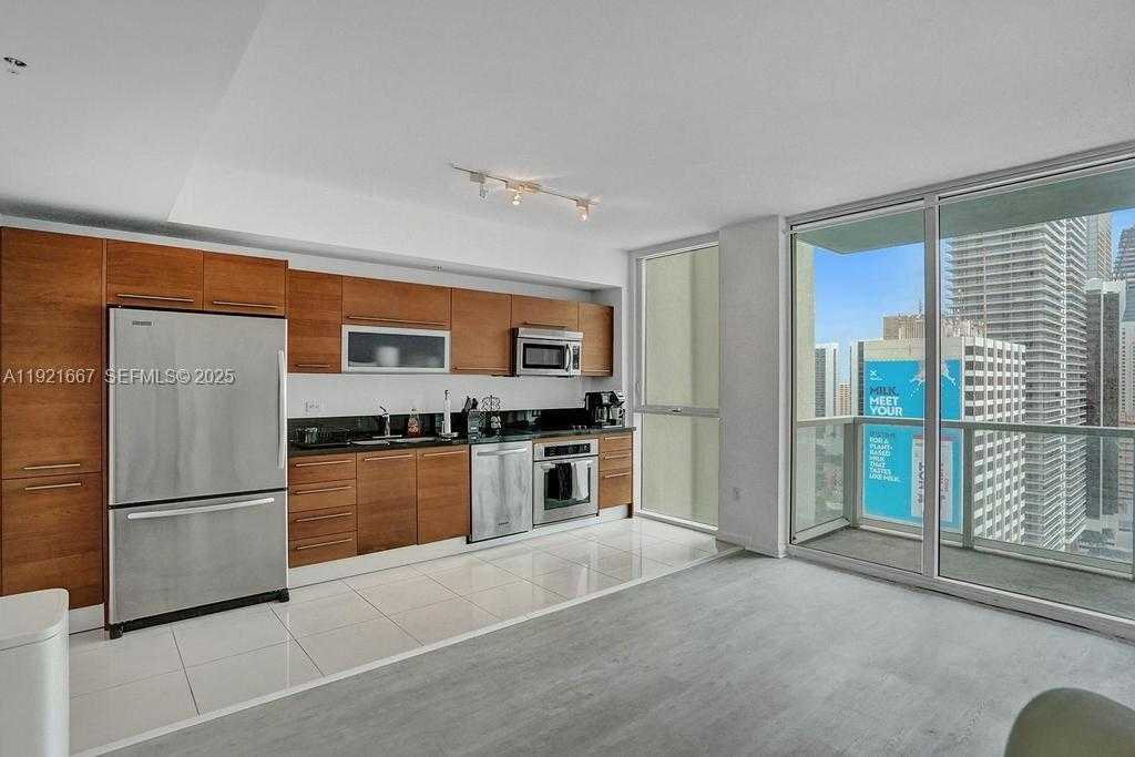 Small Image of 244 BISCAYNE BLVD #3005, Miami Number 14