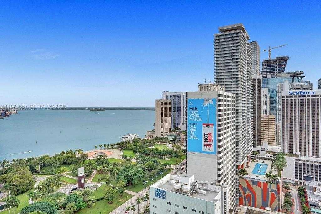 Small Image of 244 BISCAYNE BLVD #3005, Miami Number 21