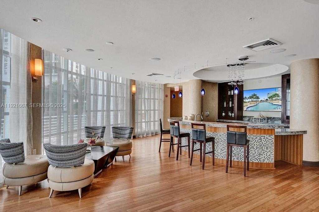 Small Image of 244 BISCAYNE BLVD #3005, Miami Number 32