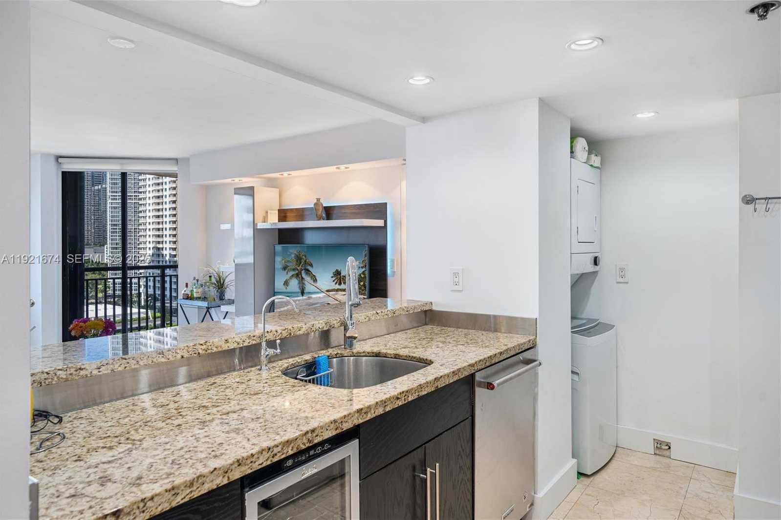 Small Image of 540 BRICKELL KEY DR #1411, Miami Number 9