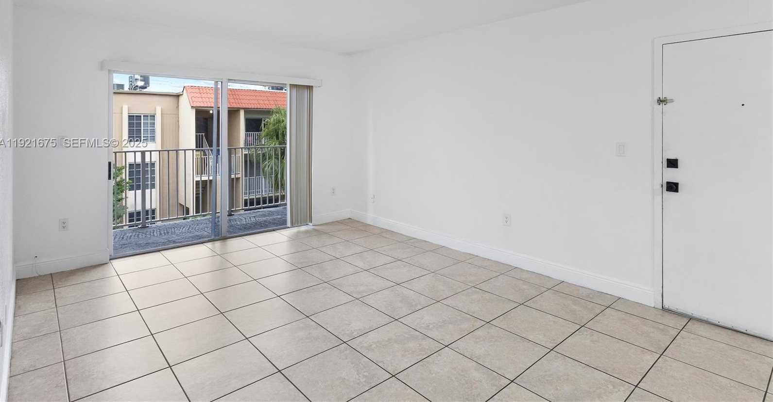Small Image of 5102 NORTH WEST 79TH AVE #304, Doral Number 1