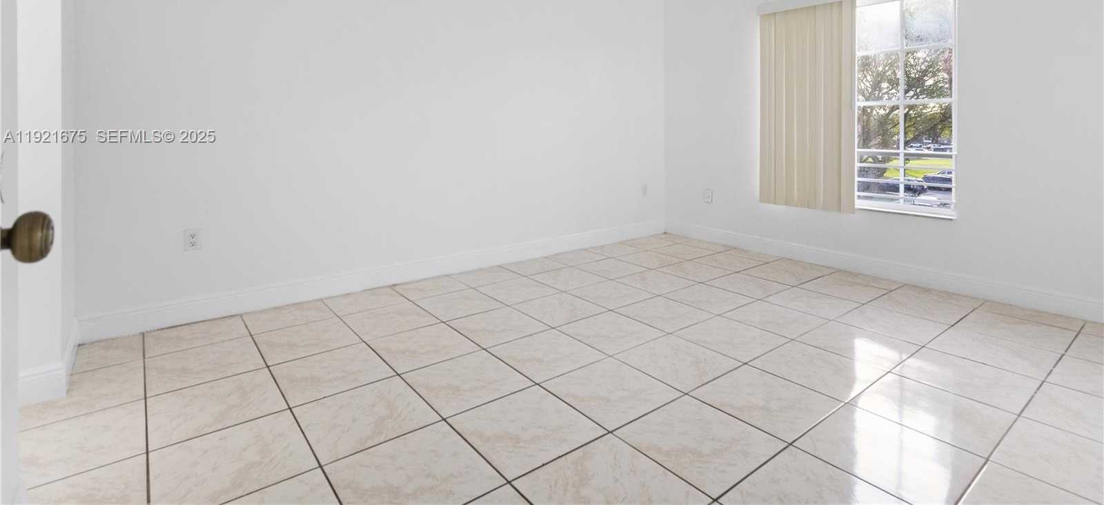 Small Image of 5102 NORTH WEST 79TH AVE #304, Doral Number 12