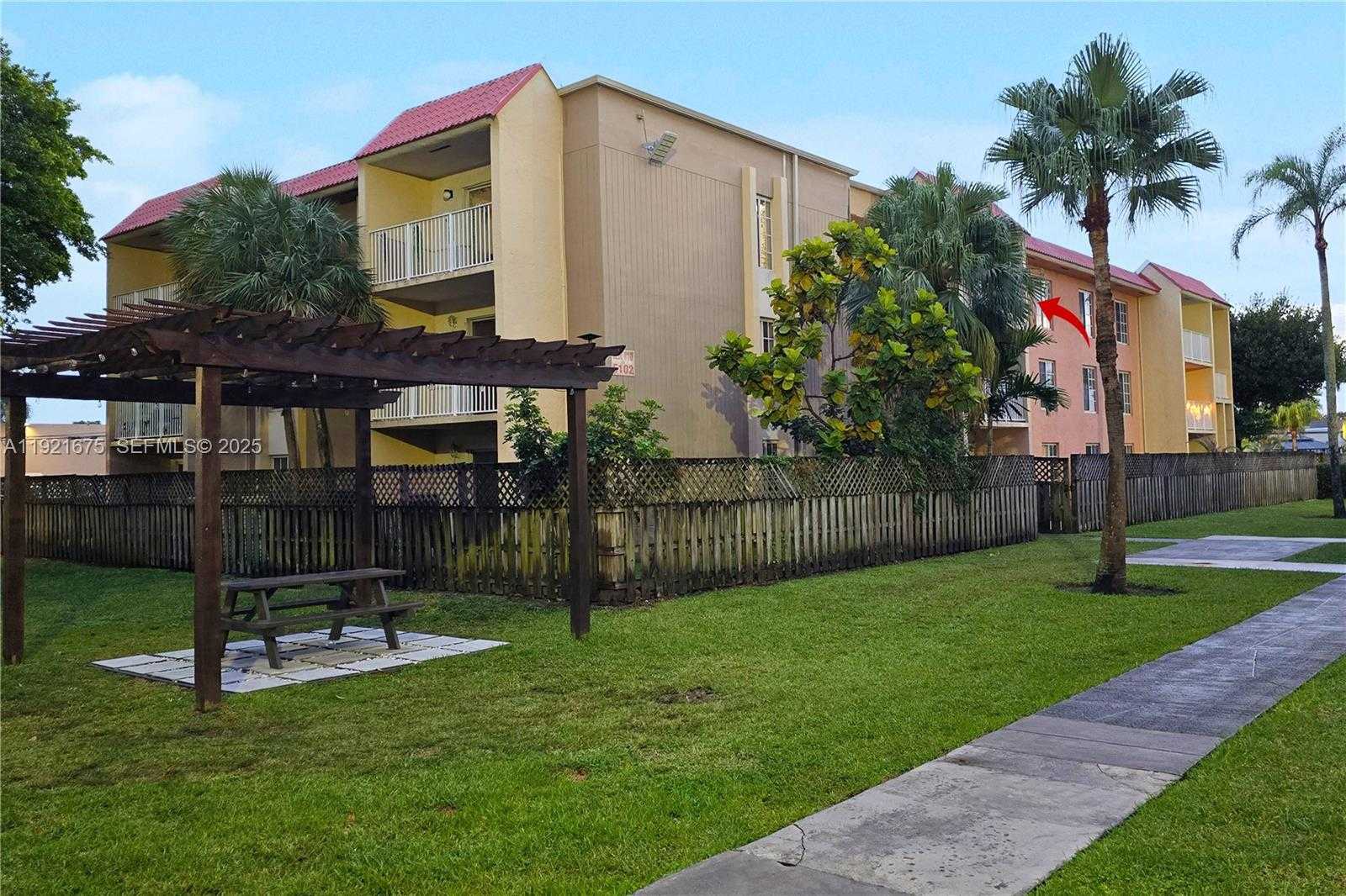 Small Image of 5102 NORTH WEST 79TH AVE #304, Doral Number 24