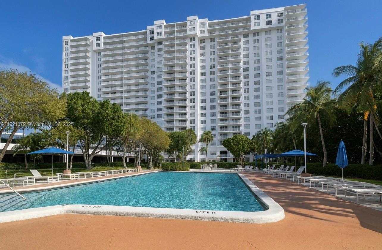 Small Image of 2851 NORTH EAST 183RD ST #907E, Aventura Number 1