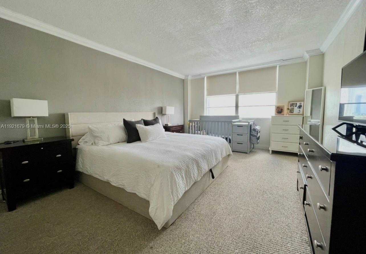 Small Image of 2851 NORTH EAST 183RD ST #907E, Aventura Number 7