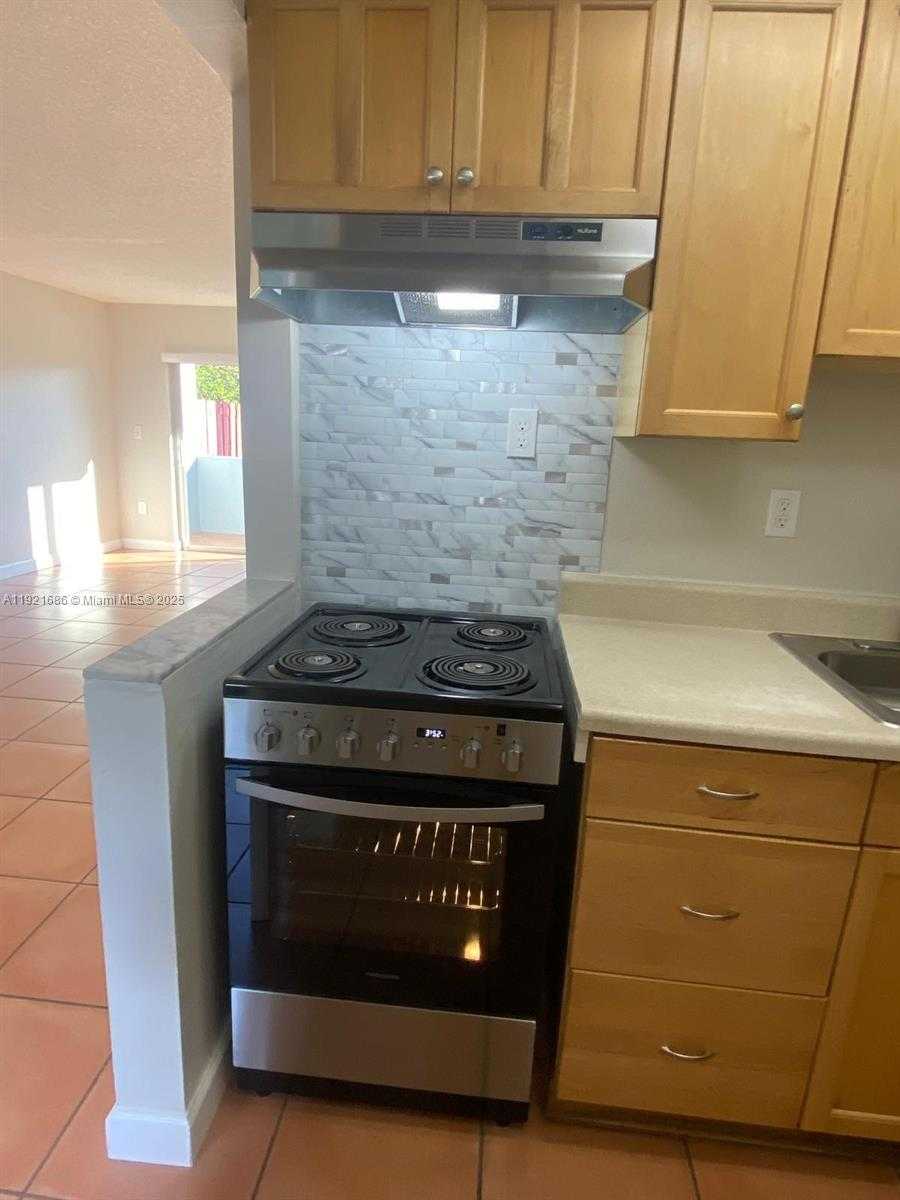 Small Image of 1725 WEST 60TH ST #F128, Hialeah Number 8