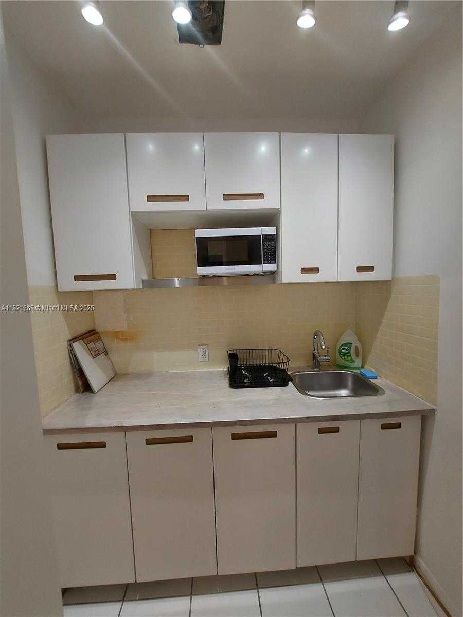 Small Image of 8105 SOUTH WEST 17TH TER, Miami Number 18