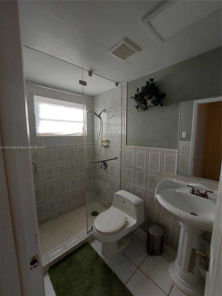 Small Image of 8105 SOUTH WEST 17TH TER, Miami Number 20