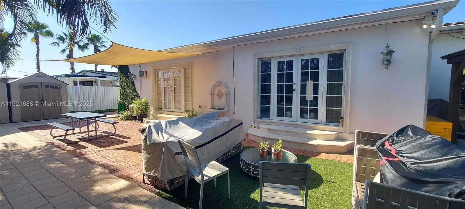 Small Image of 8105 SOUTH WEST 17TH TER, Miami Number 4